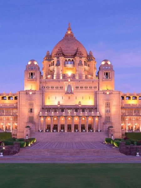palace 1 - Hotel Klasik Paling Terkenal di Dunia Yang Bikin Betah